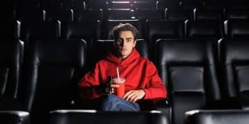 The Future of Movie Reviews: Will AI Change Film Judgments? - Cover Image